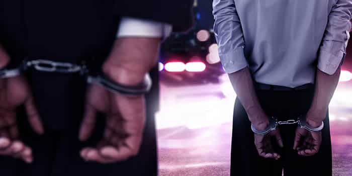 ตำรวจเกาะแมนจับกุมสองผู้ชายในการชุมนุมสำนักงาน iGaming