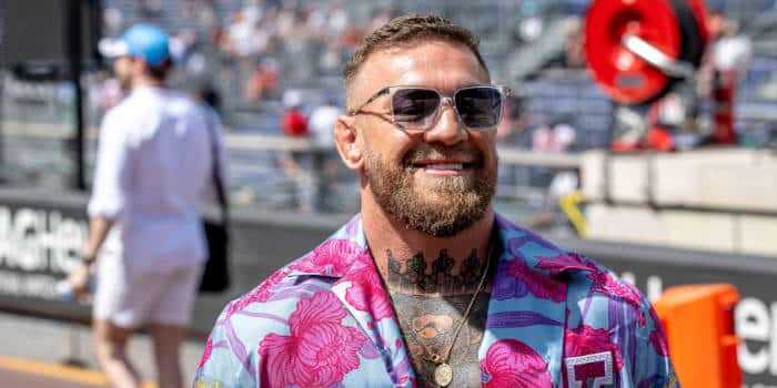 Conor McGregor เสียเงิน 500,000 ดอลลาร์ในการพนันกับ Michael Chandler หลังจาก TKO ที่โหดเหี้ยม