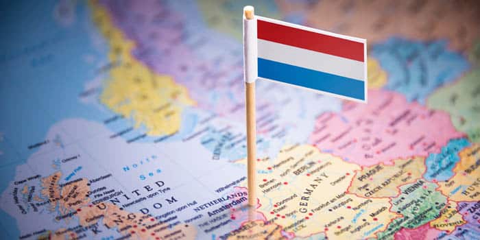 KSA ขอให้ผู้เล่นรายงานแอปที่ผิดกฎหมาย และเตือนผู้กำกับเกี่ยวกับโฆษณา